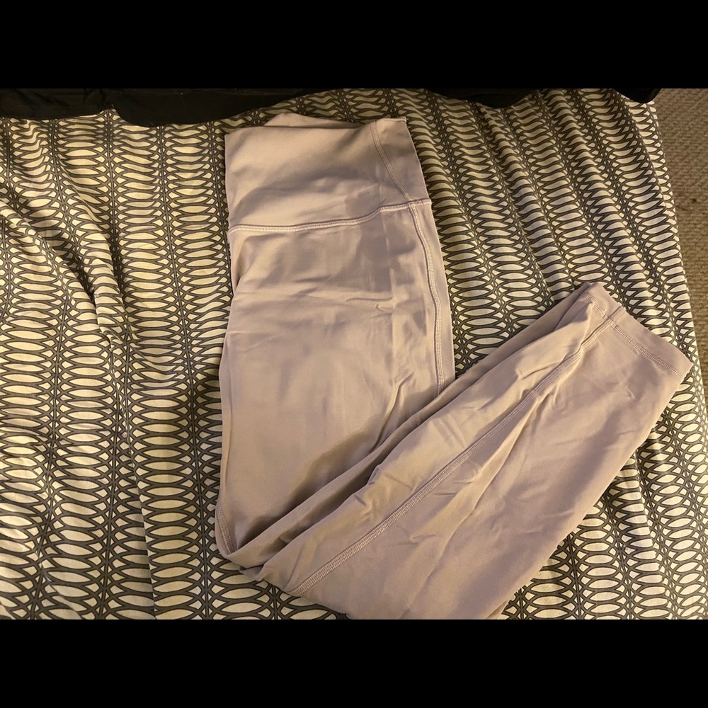 Lululemon 25” legging size 10